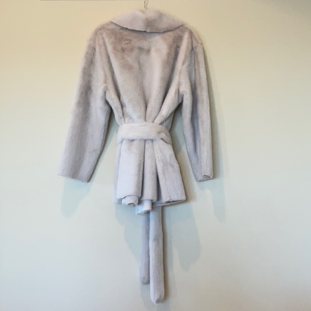 NWT- Love Token Bentley Faux Fur Jacket - Picture 4 of 11